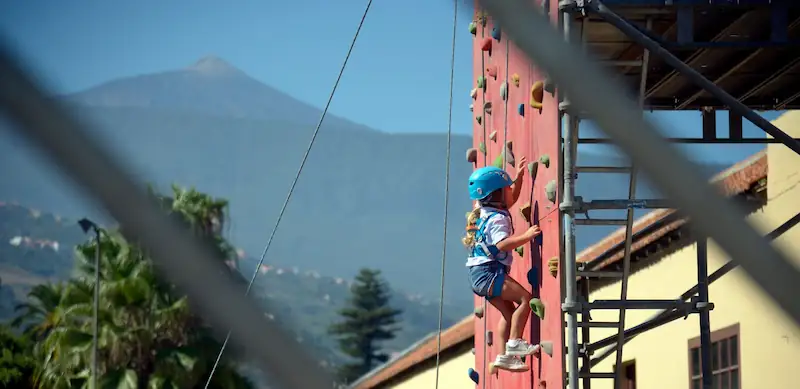 Participantes en un evento del Club Montañero Crampón Orotava